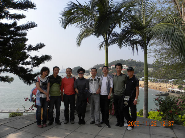 2009年公司奖励优秀员工、优秀管理者海南、三亚游
